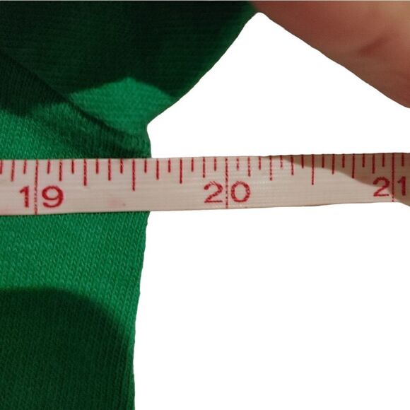 KISS ME I'M IRISH LADIES SIZE MEDIUM TEE - Picture 4 of 5